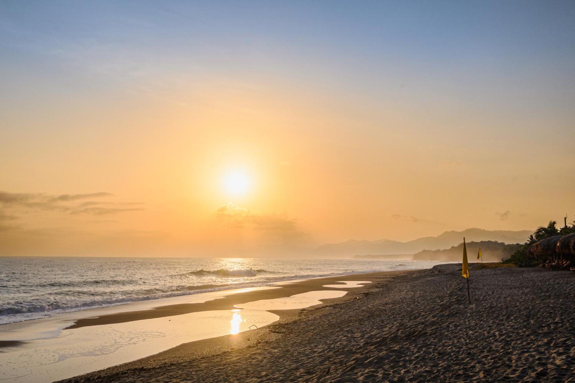 Senda Kokkos Beach Los Naranjos Luaran gambar